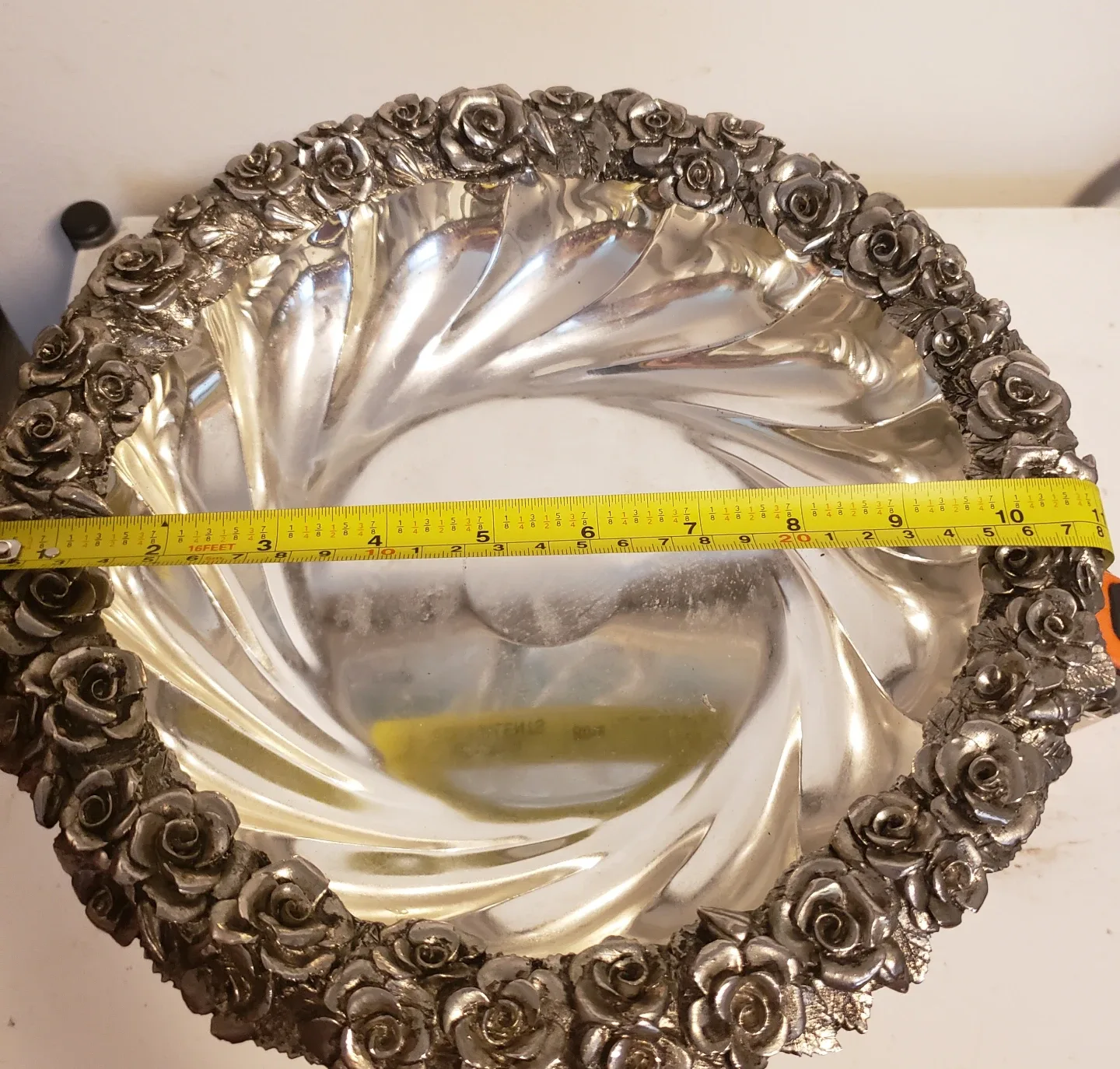Silver Tone Rose Garland Bowl image indicator(2)