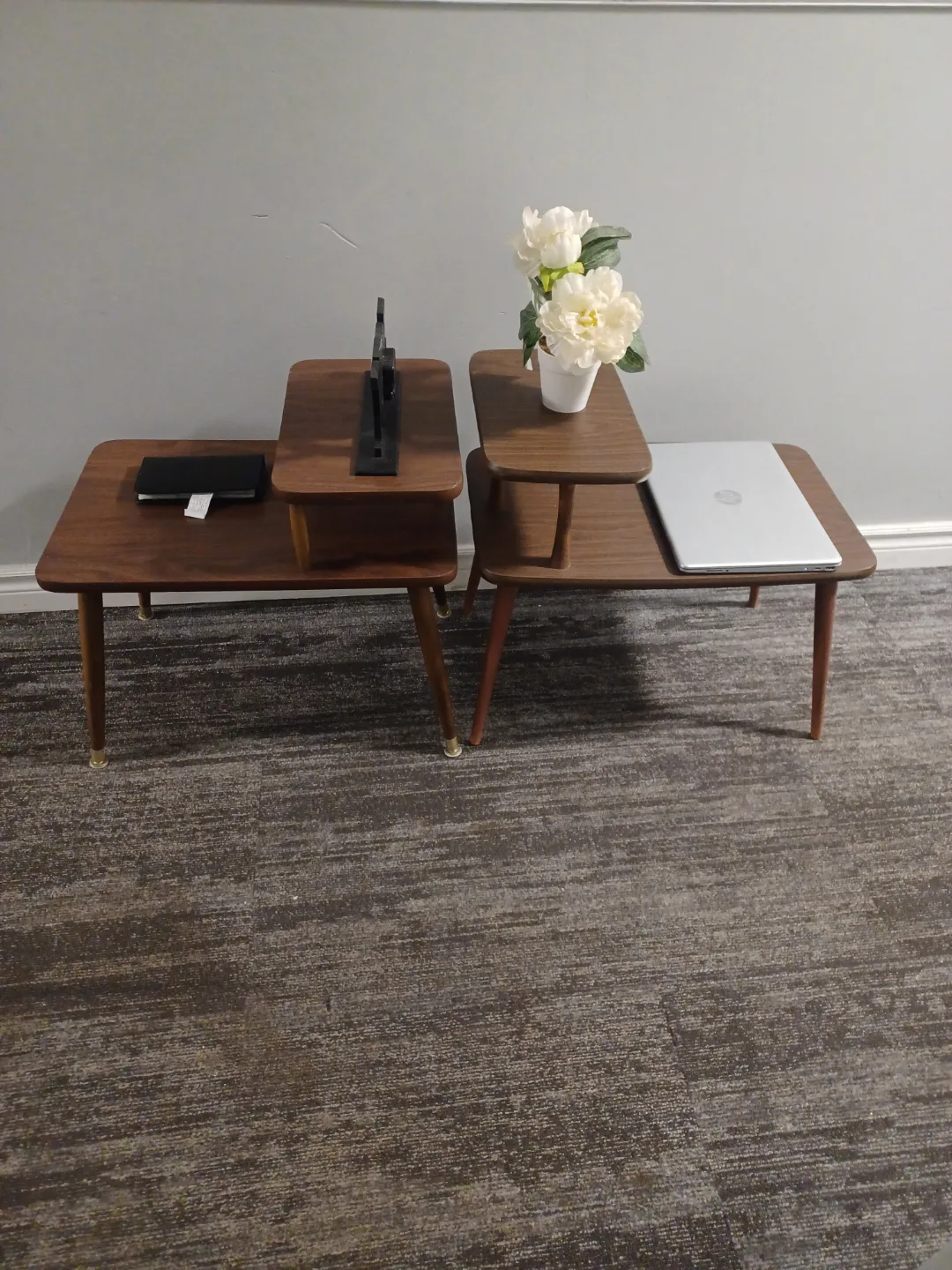 Mid-Century Modern Two-Tiered Nesting Tables image indicator(5)