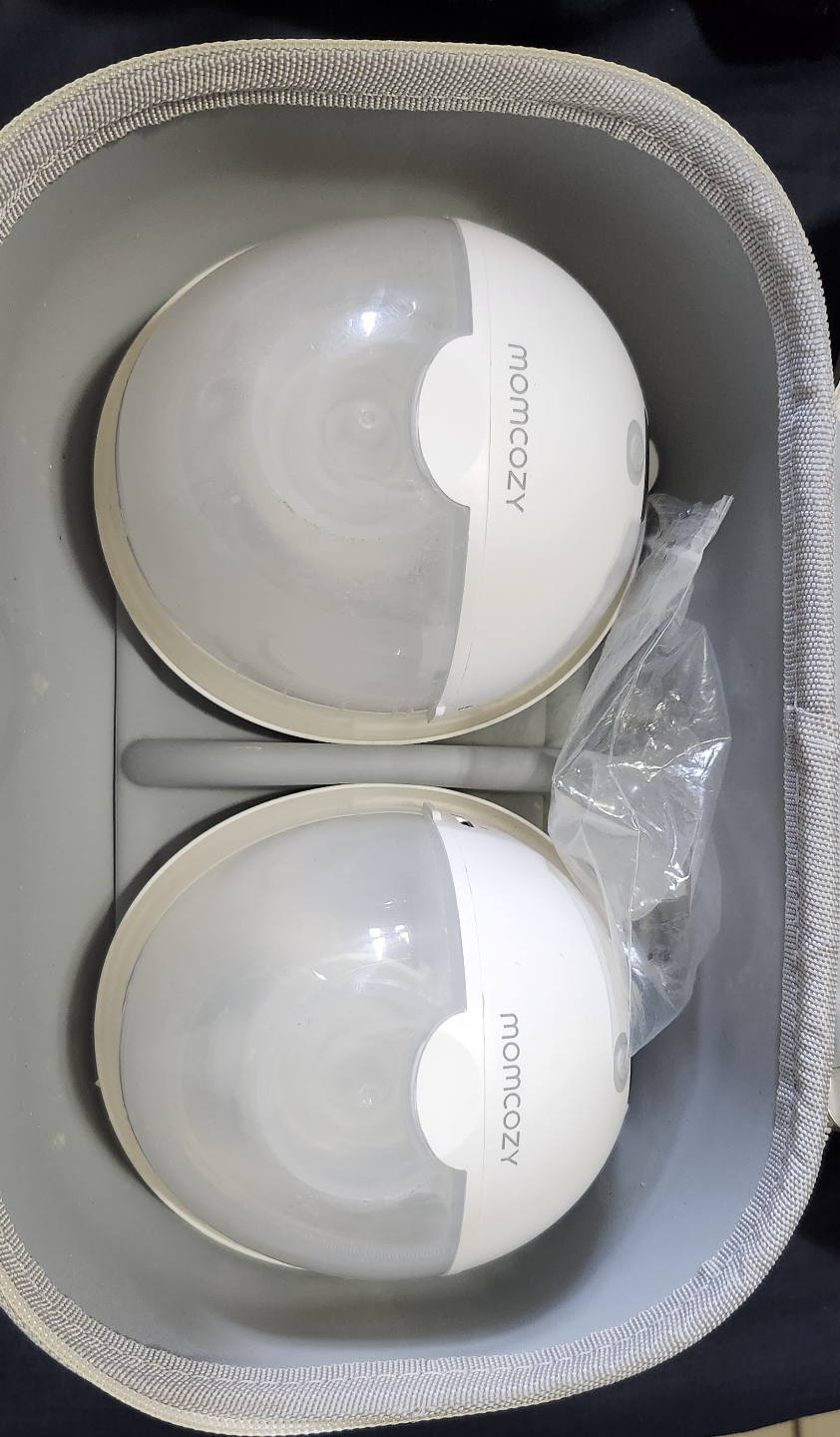 Momcozy M5 wearable breast pump - photo 3