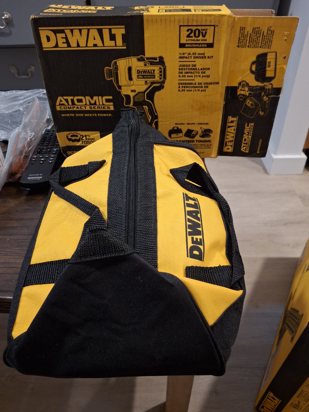Dewalt Atomic 20V Brushless 1/4" Impact Driver Kit with Bag