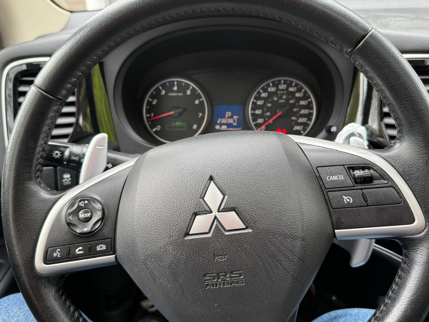 2014 Mitsubishi Outlander SE V6 4DR AWD - photo 5