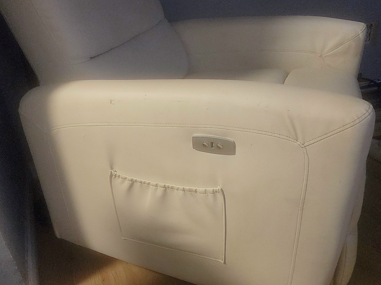 White leather chairs - photo 3