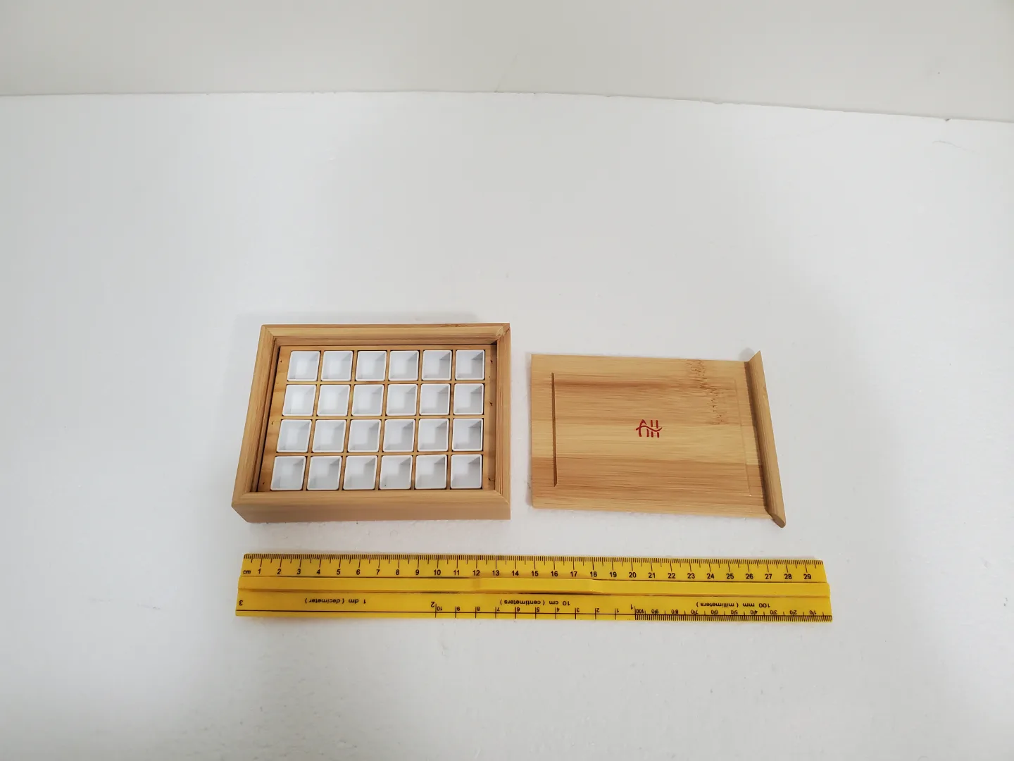 Empty Bamboo Paint Palette with 24 Wells image indicator(2)