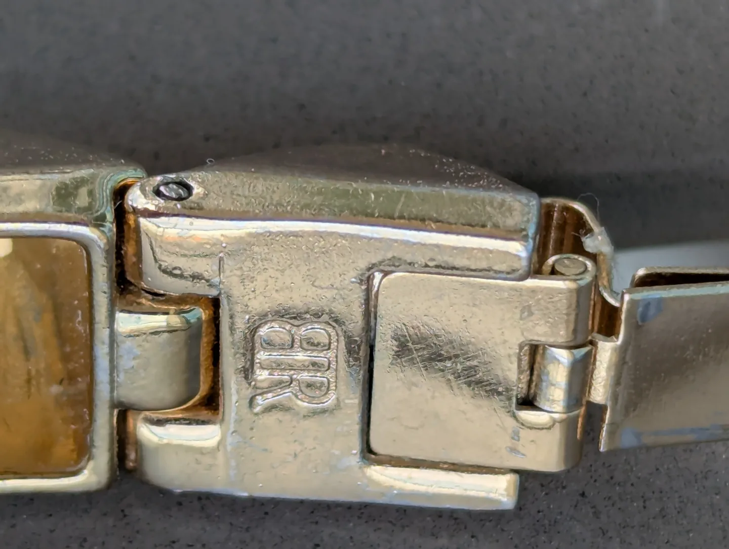 Gold-toned Triangular Spike Bracelet BR image indicator(3)