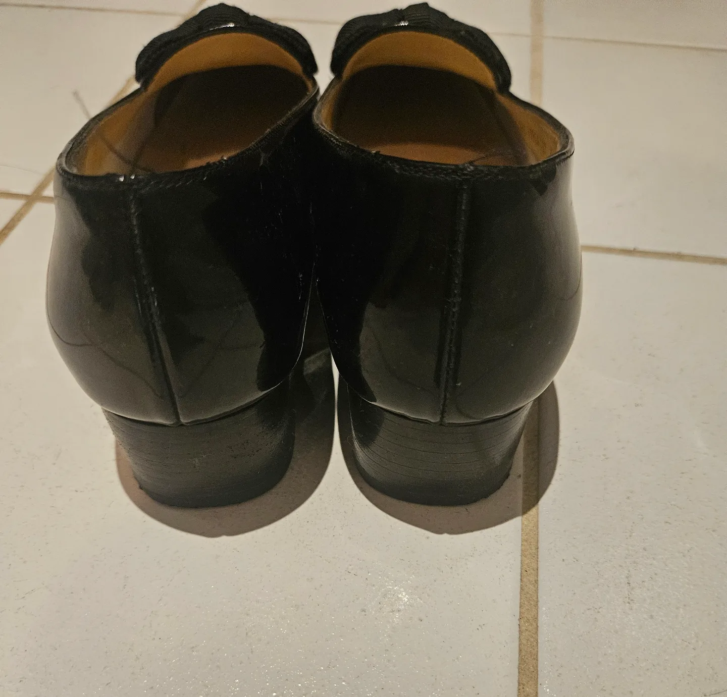 Salvatore Ferragamo Black Patent Leather Loafers Sz 7 image indicator(4)