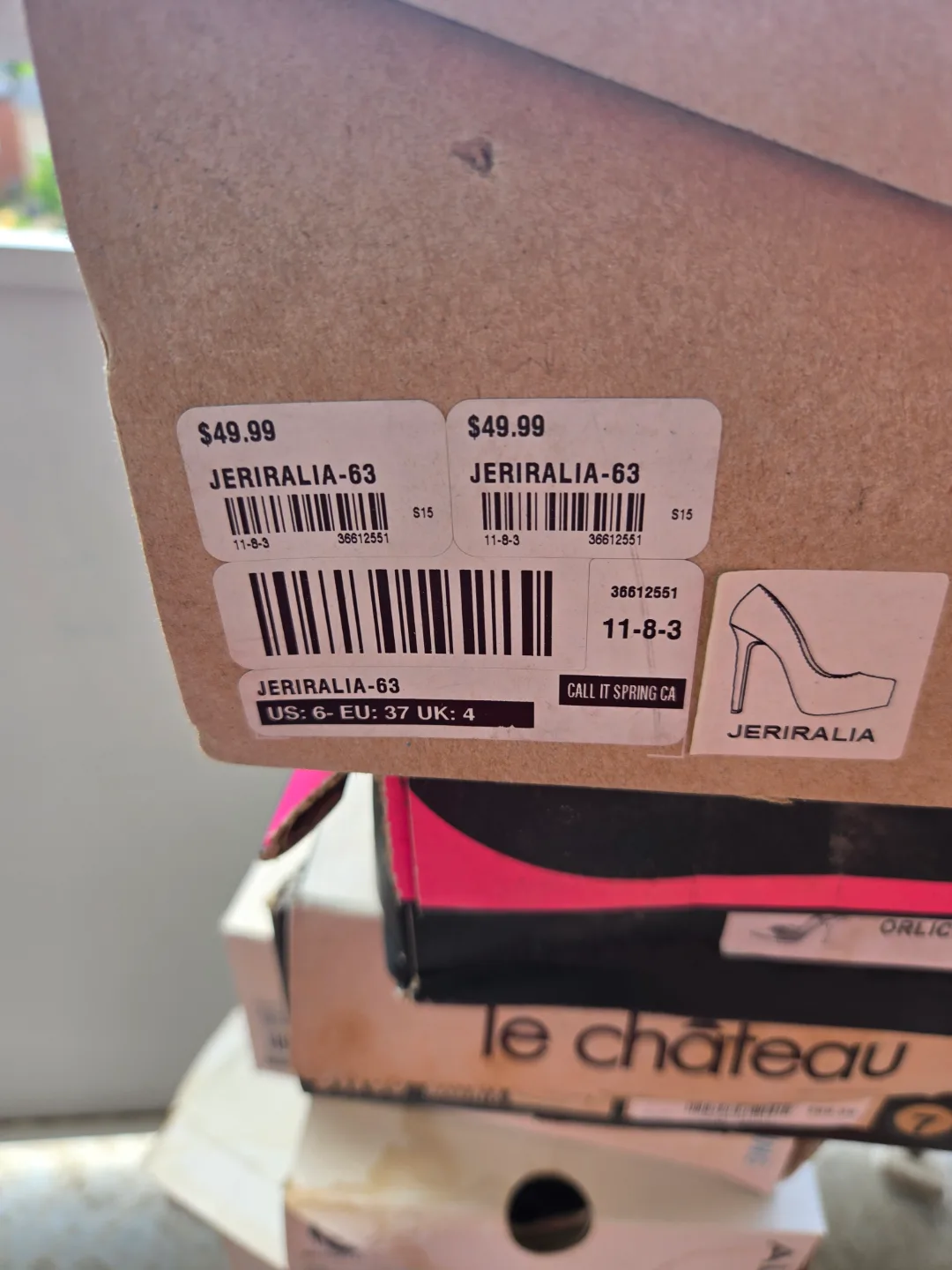 Assortment of Shoes image indicator(2)