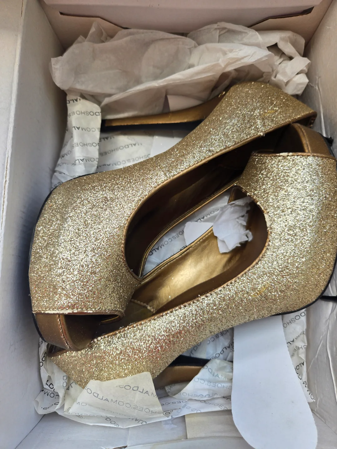 Assortment of Shoes image indicator(9)