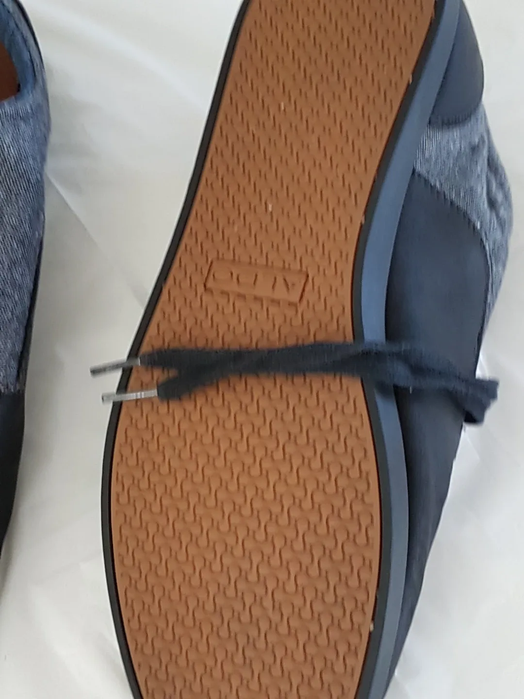 Men's Aldo Black and Grey Casual Shoes - Size 12 image indicator(4)