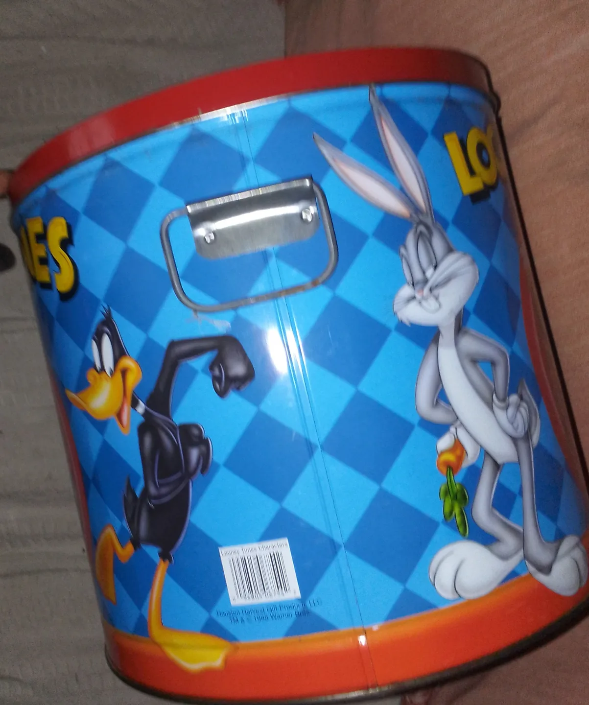 Vintage Looney Tunes Popcorn Tin image indicator(9)