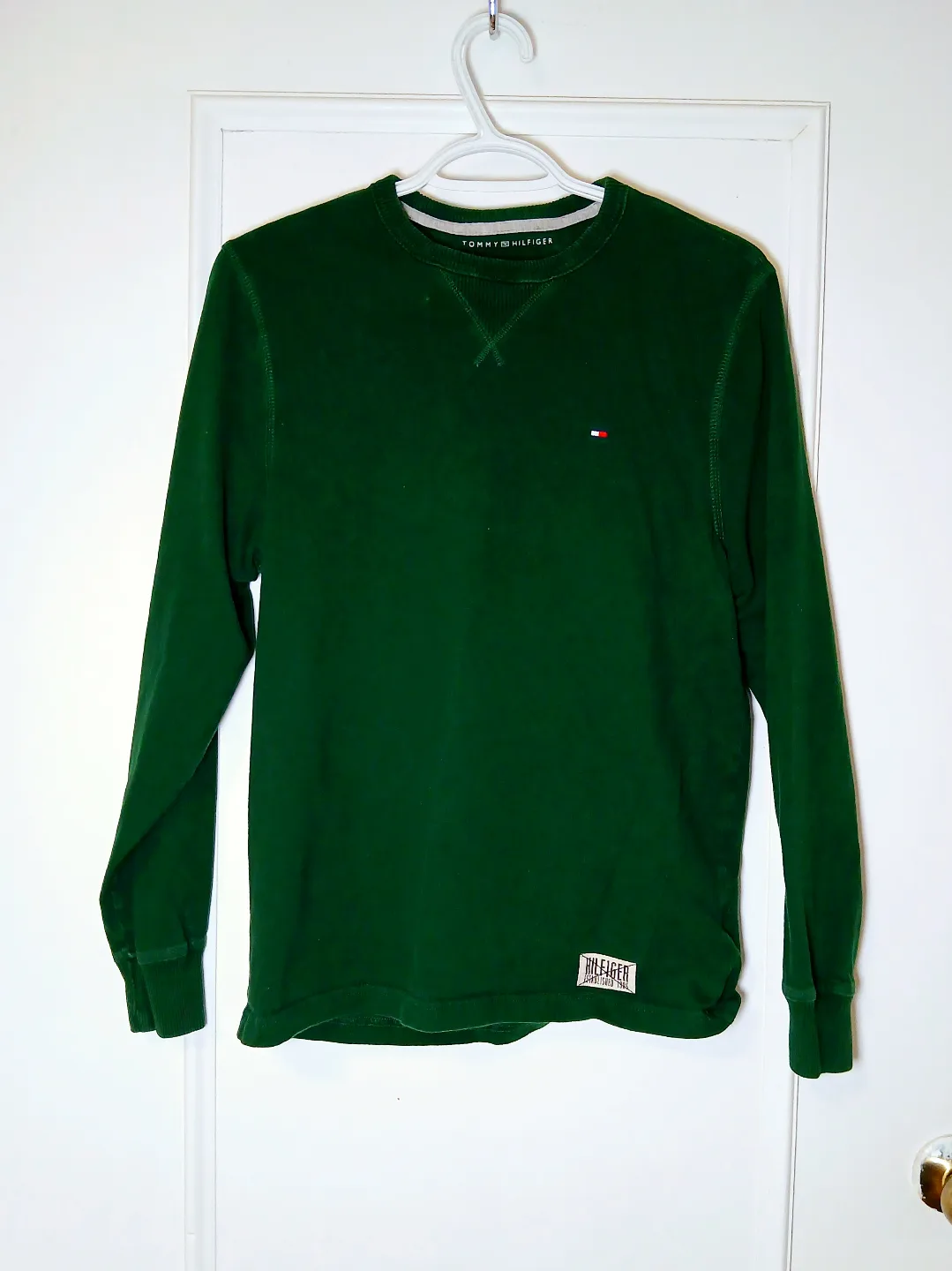 Men S Tommy Hilfiger Long-Sleeve Crewneck Sweatshirt thumbnail