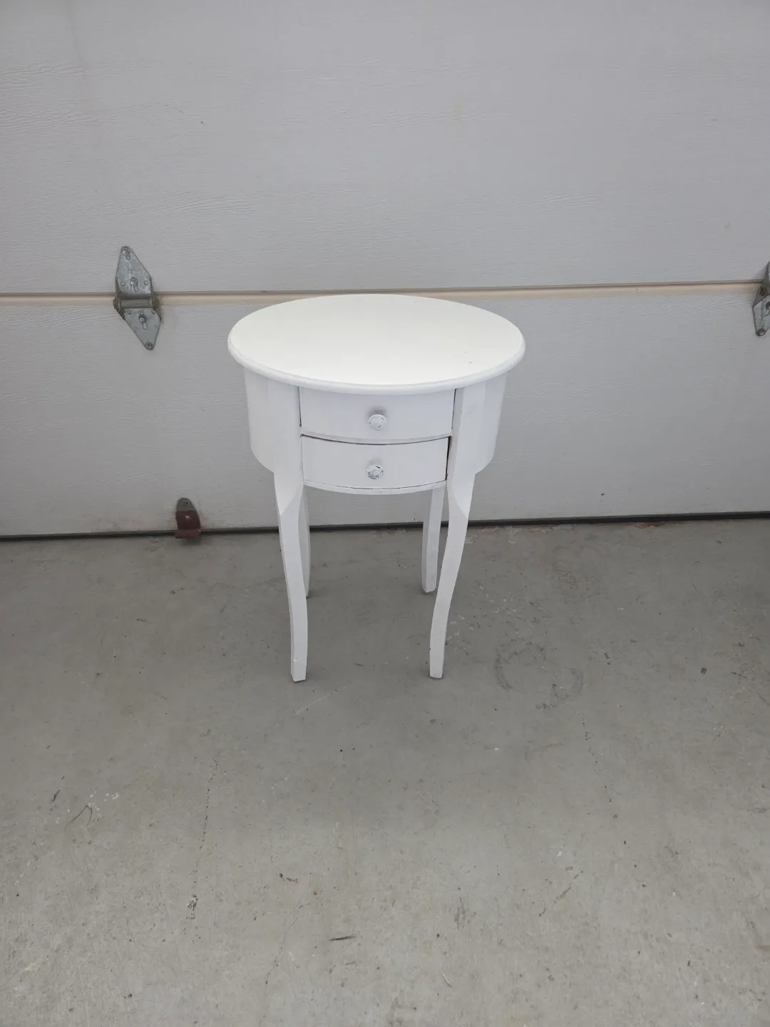 Pair of White Round End Tables with Two Drawers image indicator(3)