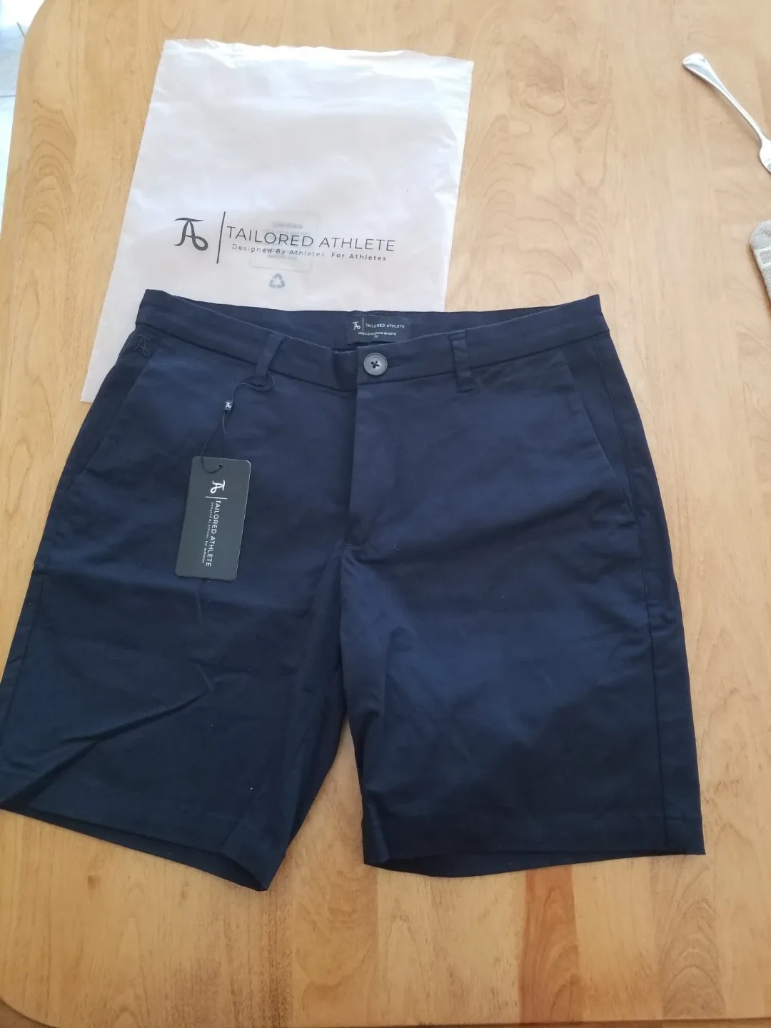 Tailored Athlete Chino Shorts - Size 32 image indicator(4)