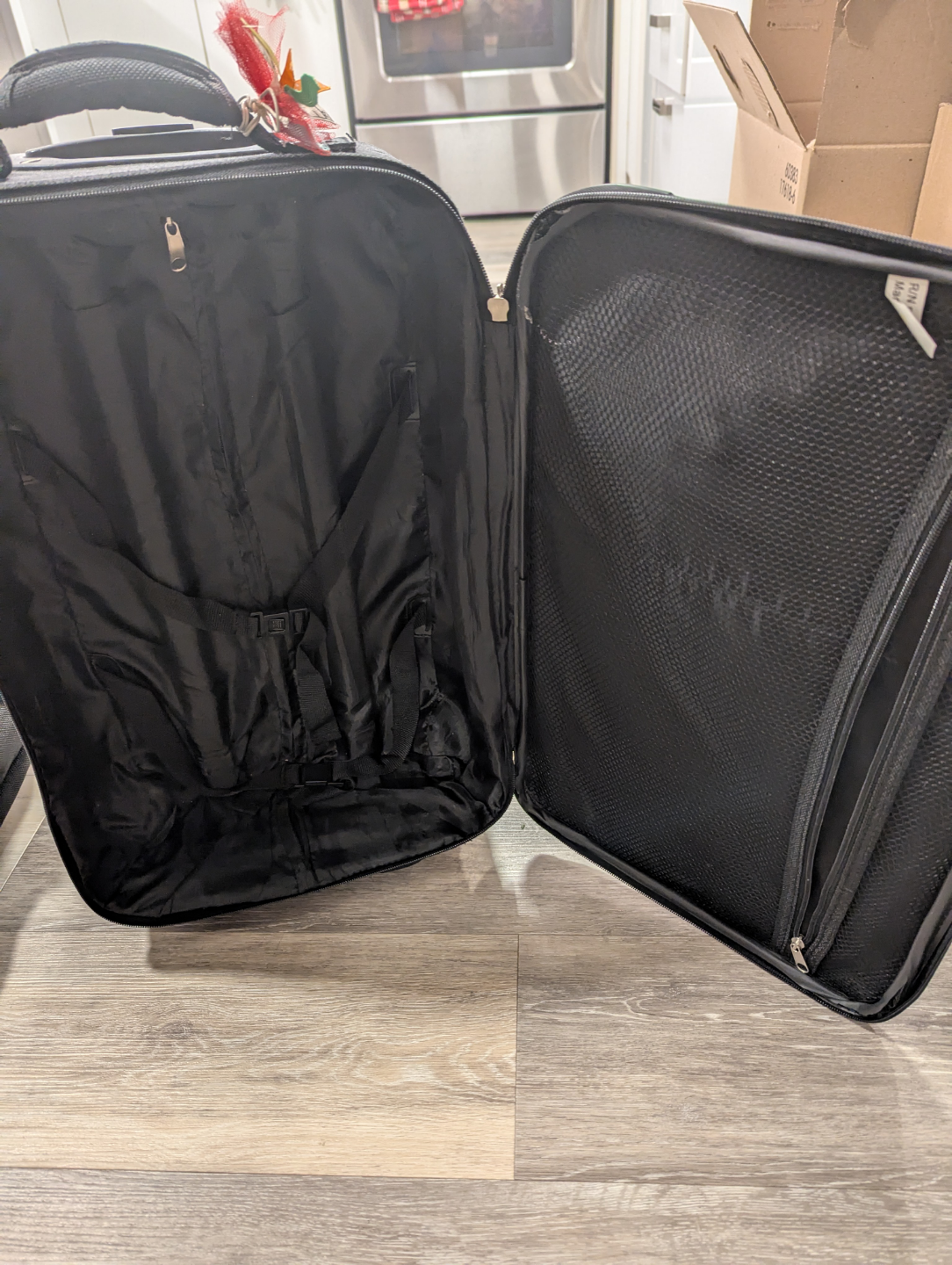 Set of 3 Black Rolling Luggage - photo 5