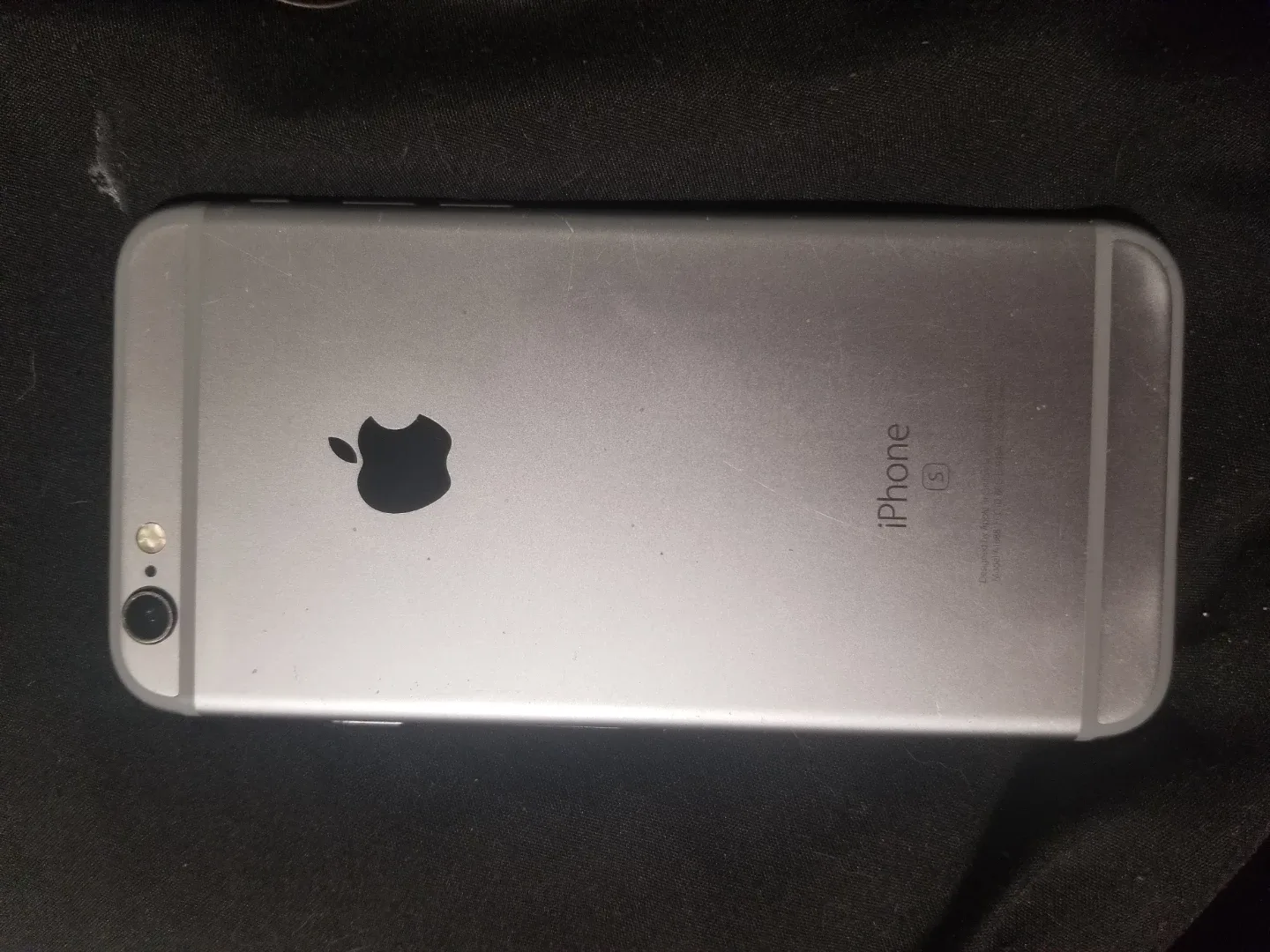 iPhone 6s Space Grey 32GB - Cracked Screen thumbnail