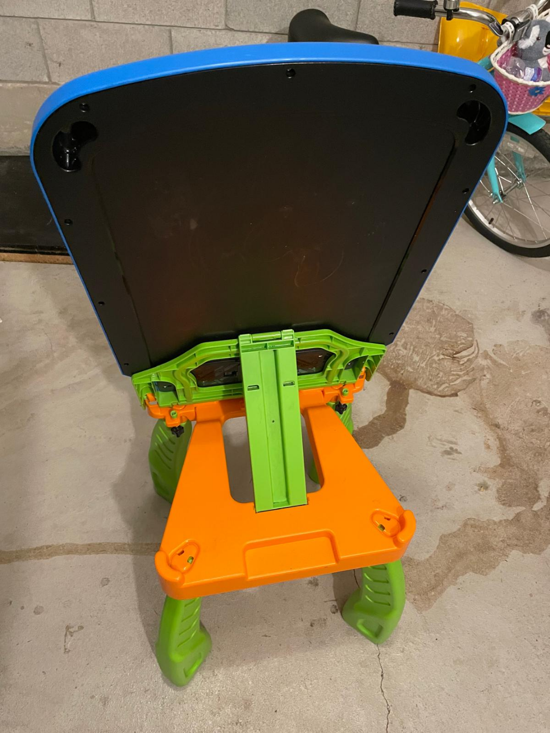 VTech Sit-to-Stand Art Easel - photo 2