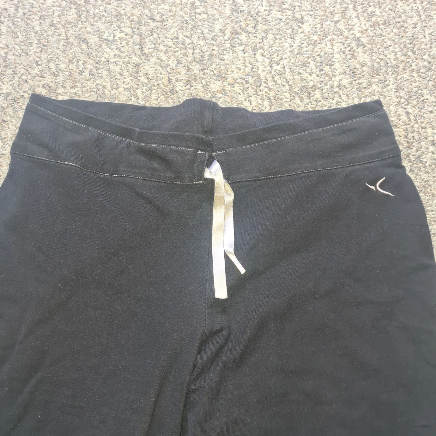 🧡 Decathlon Creation Women's Black Capri Leggings image indicator(2)