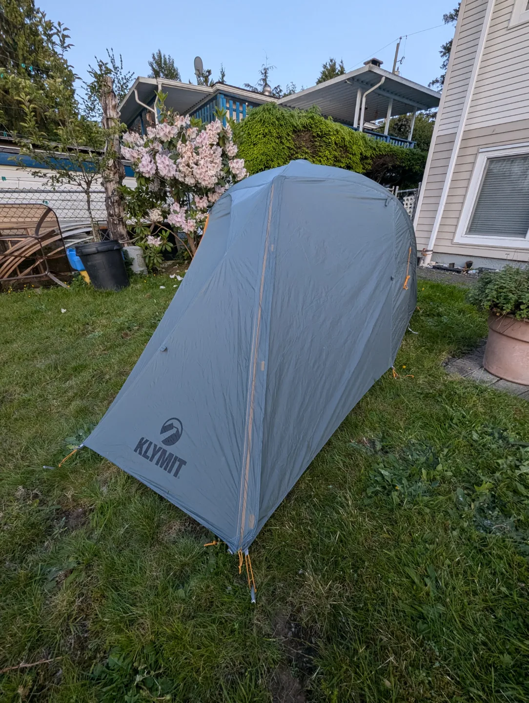 Backpacking tent. Lightweight and compact. brand new BNIB image indicator(3)