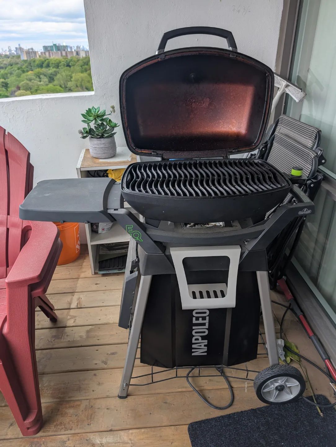 Napoleon Electric BBQ Grill with Cover thumbnail