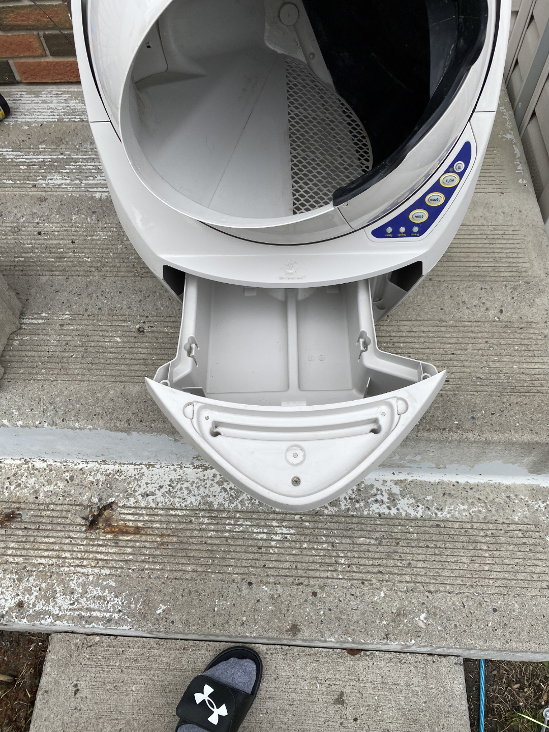 Litter-Robot Self-Cleaning Litter Box - photo 5