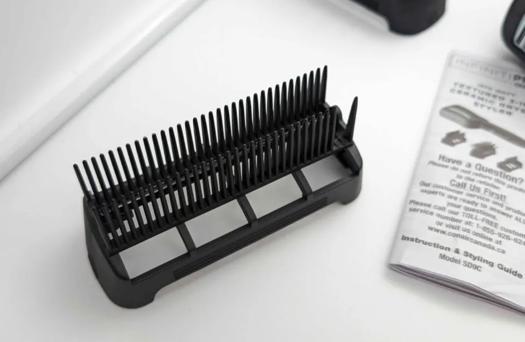 Conair Infinitipro 1875 Watt 3-in-1 Ceramic Dryer and Styler image indicator(5)