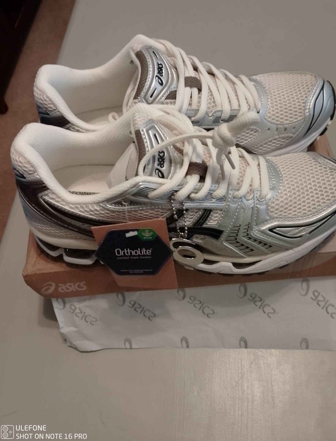 BNIB ASICS KAYANA 14