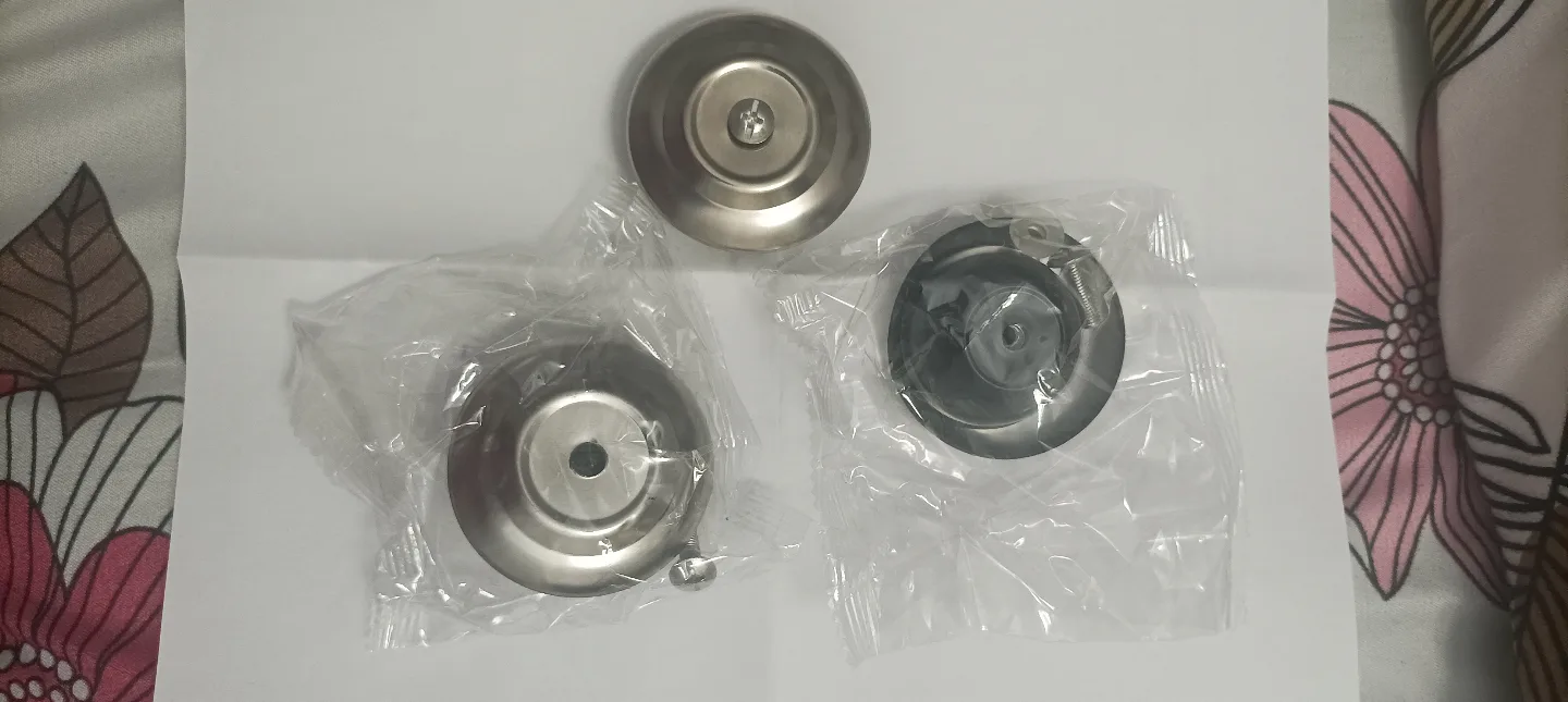 3 Pan Lid Knobs thumbnail