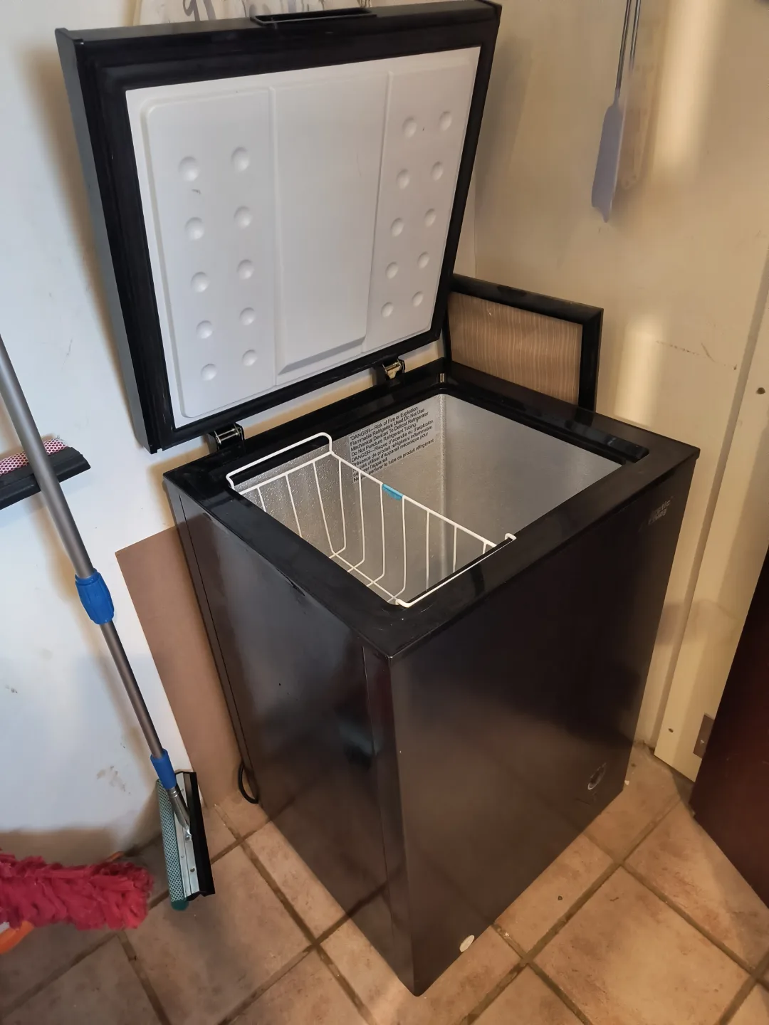 Arctic Air 3.5 cu. ft. Chest Freezer thumbnail