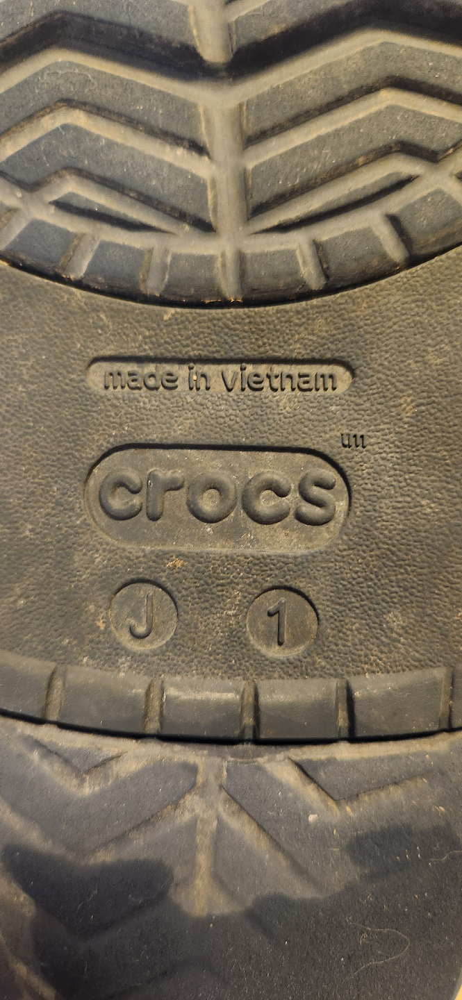 Kids' Avengers Crocs Size J1 - photo 2