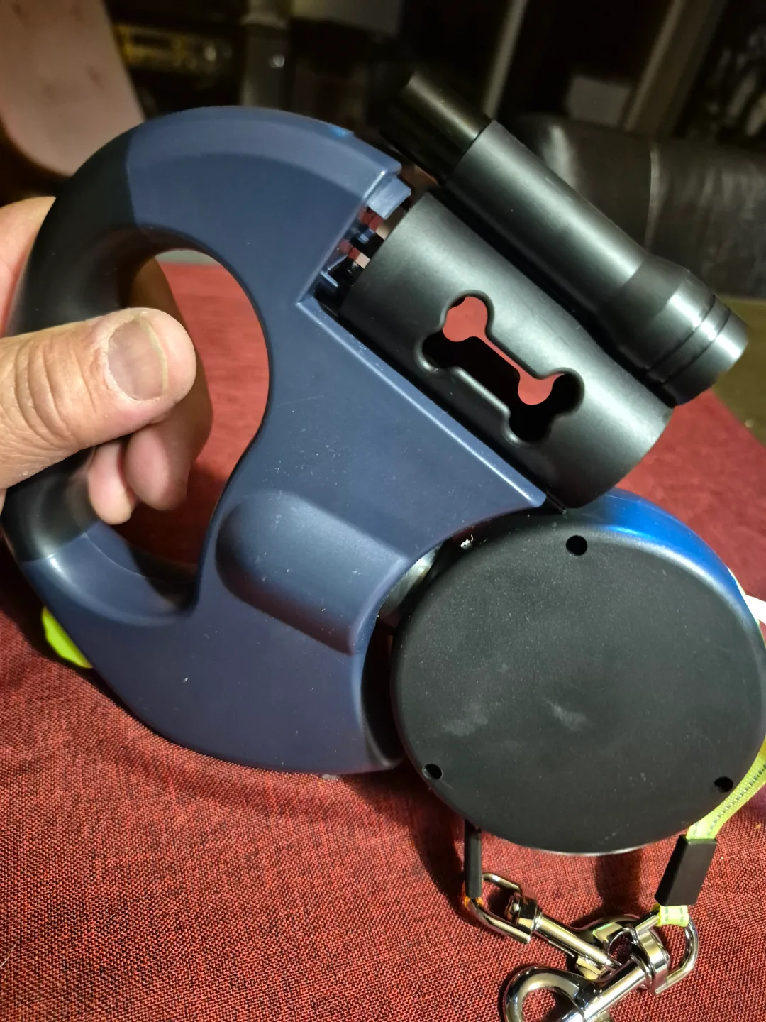 Double Retractable Dog Leash with Built-in LED Flashlight image indicator(7)