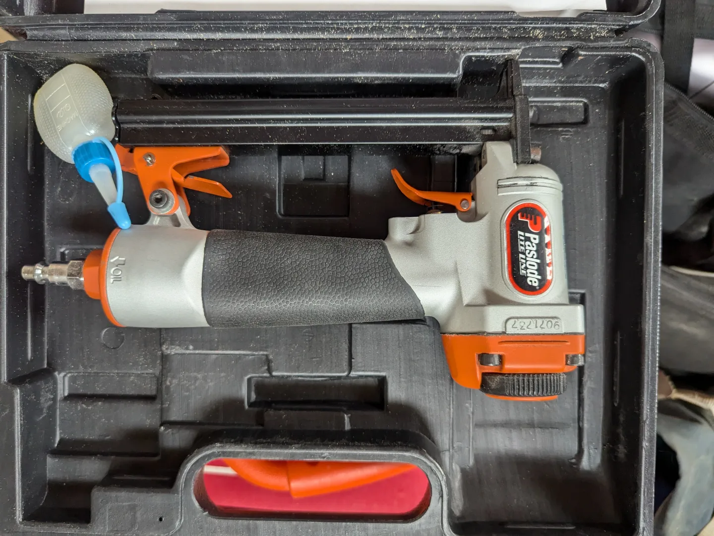 Paslode Lite-Line Nailer Stapler HPF-100 thumbnail
