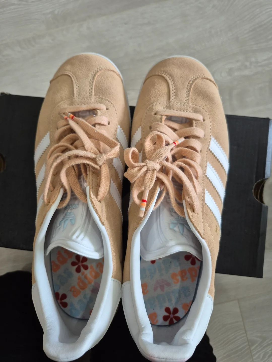 Adidas Gazelle Suede Sneakers - Size UK 5.5 image indicator(2)