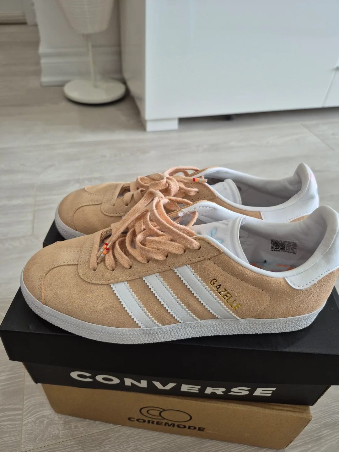 Adidas Gazelle Suede Sneakers - Size UK 5.5 image indicator(3)