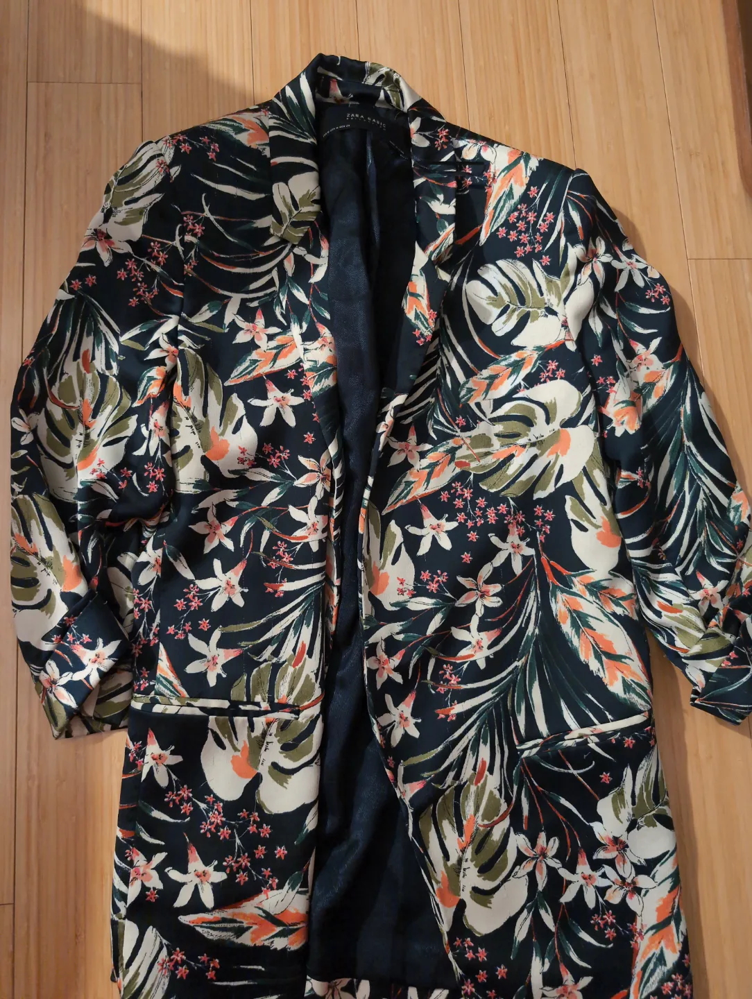 Zara Basic Collection Floral Blazer - Size M thumbnail