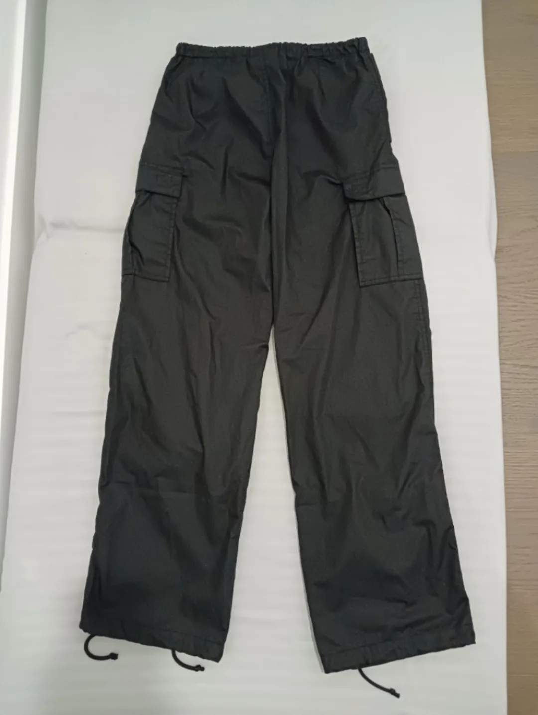 Black Cargo Pants image indicator(2)