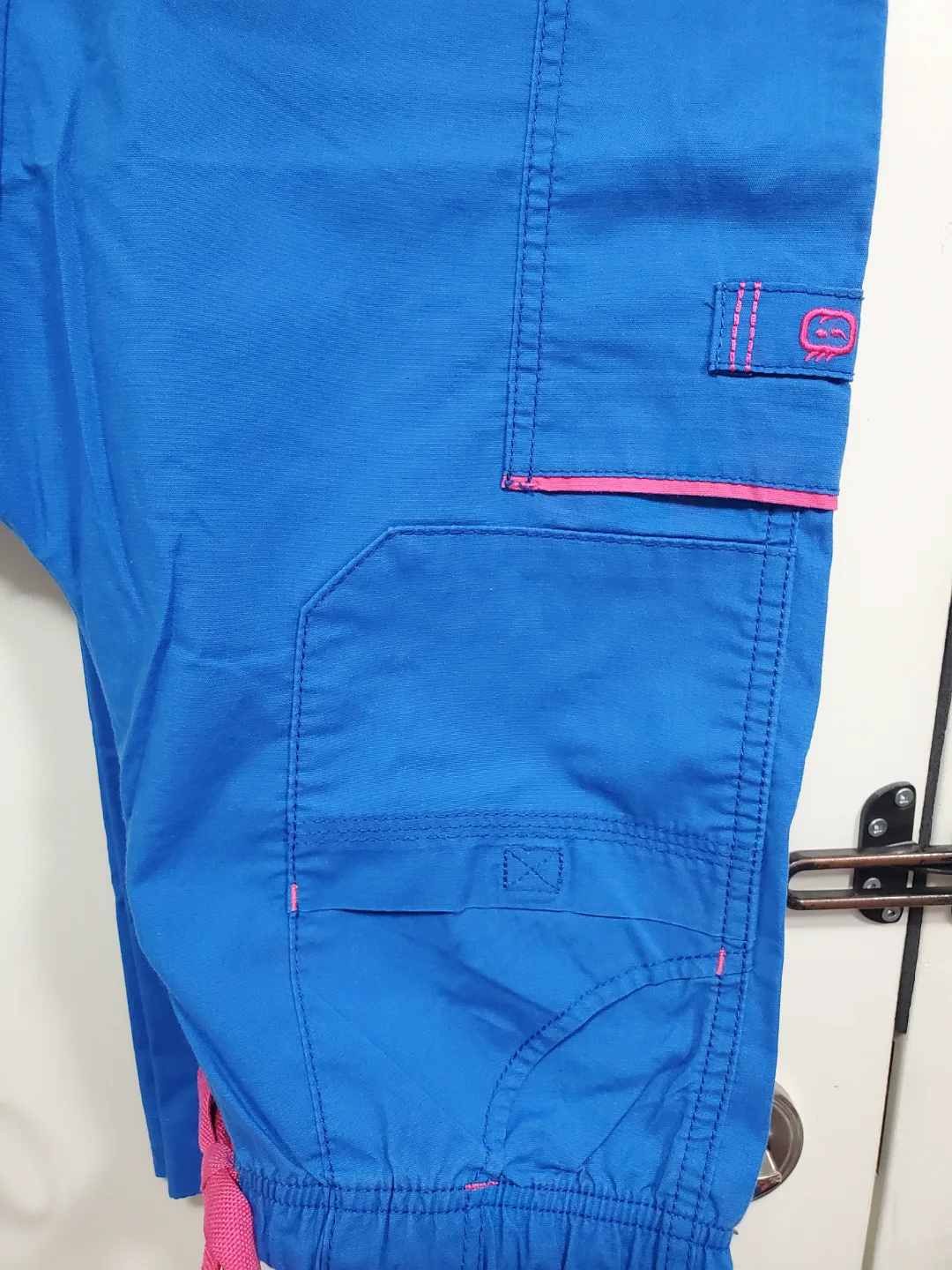 PSW/Nurse Scrubs Uniforms $4 each image indicator(2)