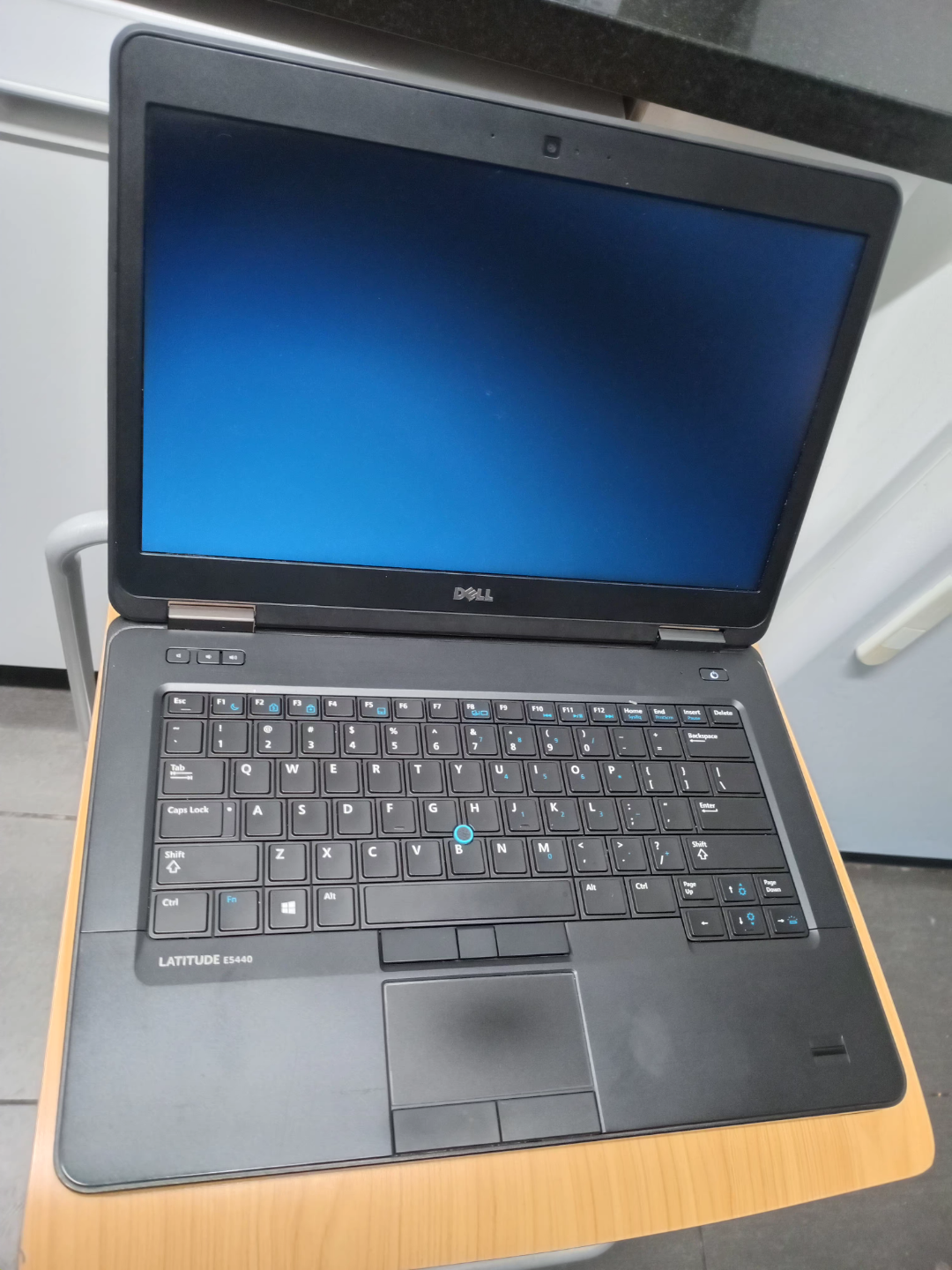 Dell laptop 500GB windows 11 intel i5 office excel Photoshop - photo 2