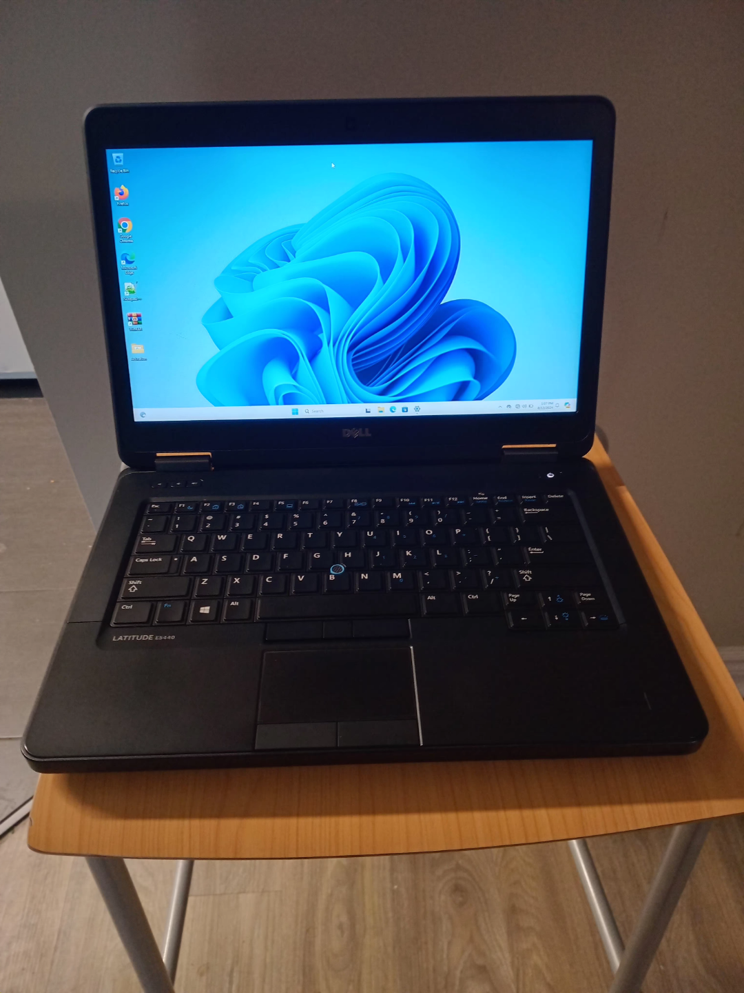 Dell laptop 500GB windows 11 intel i5 office excel Photoshop - photo 5