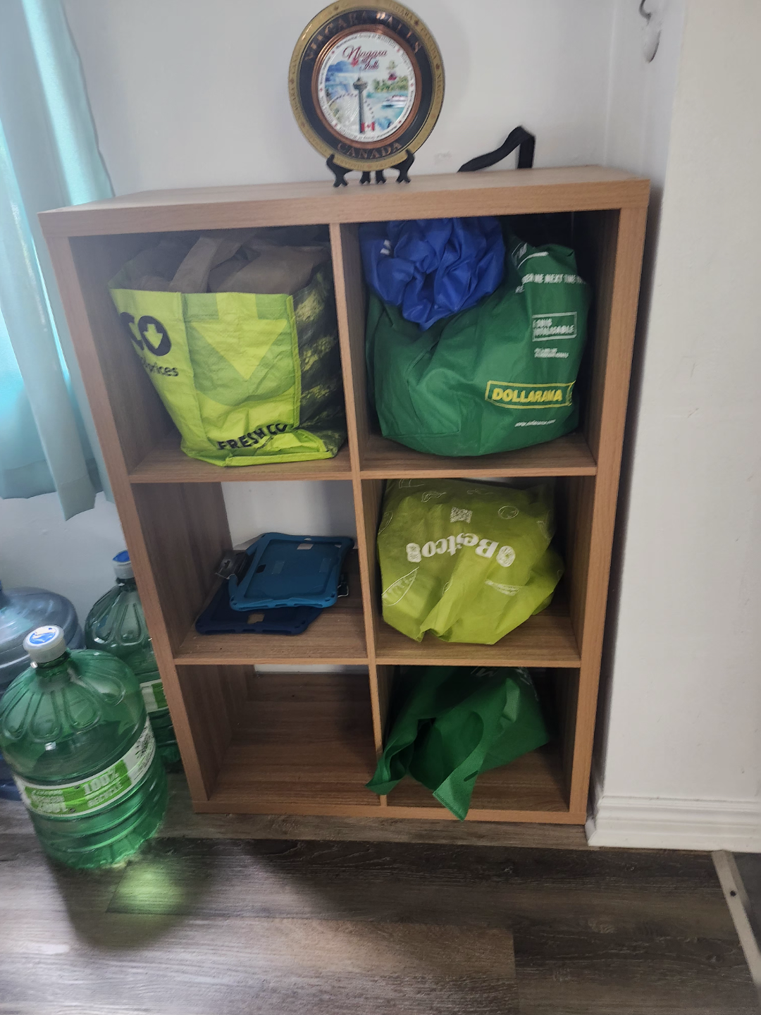 Six-Cube Organizer Shelf