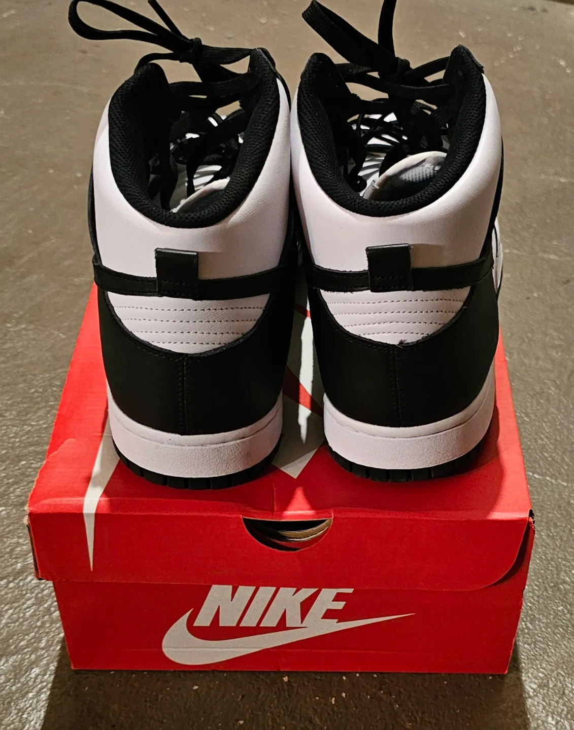 Nike Dunk High Black White image indicator(5)