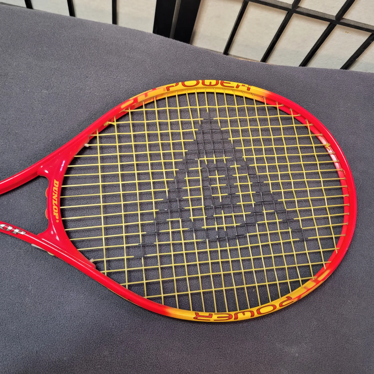 Dunlop Power Tennis Racquet image indicator(3)