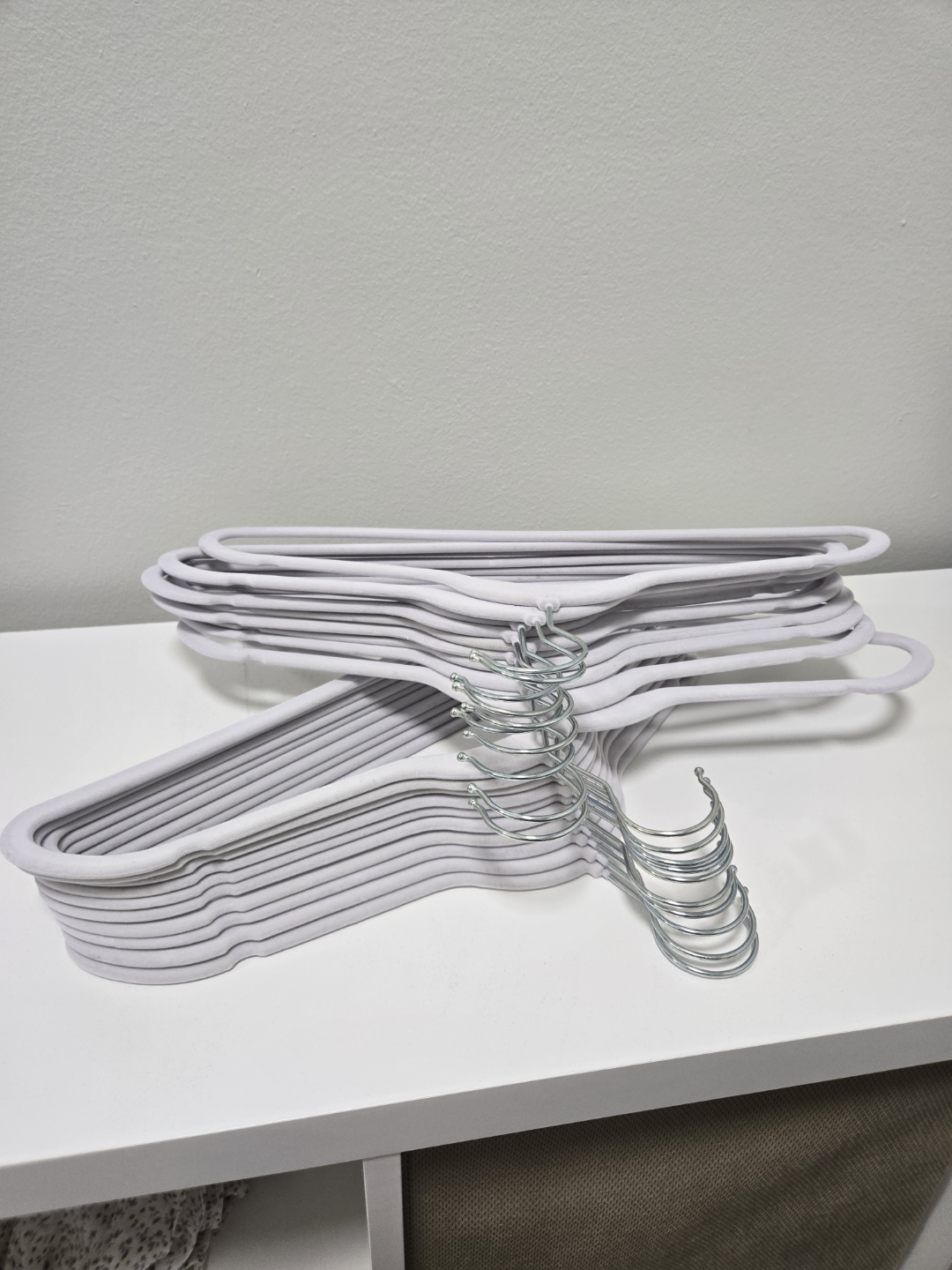 Bulk Velvet Hangers - Black & White