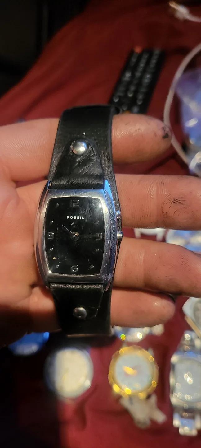Fossil Women's Black Leather Watch thumbnail