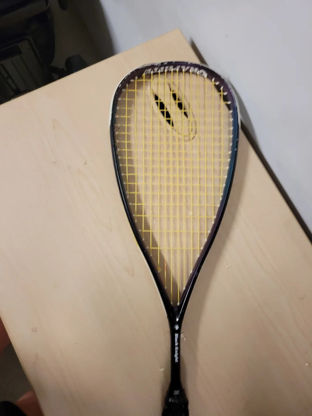 Black Knight Graphite Squash Racquet image indicator(4)