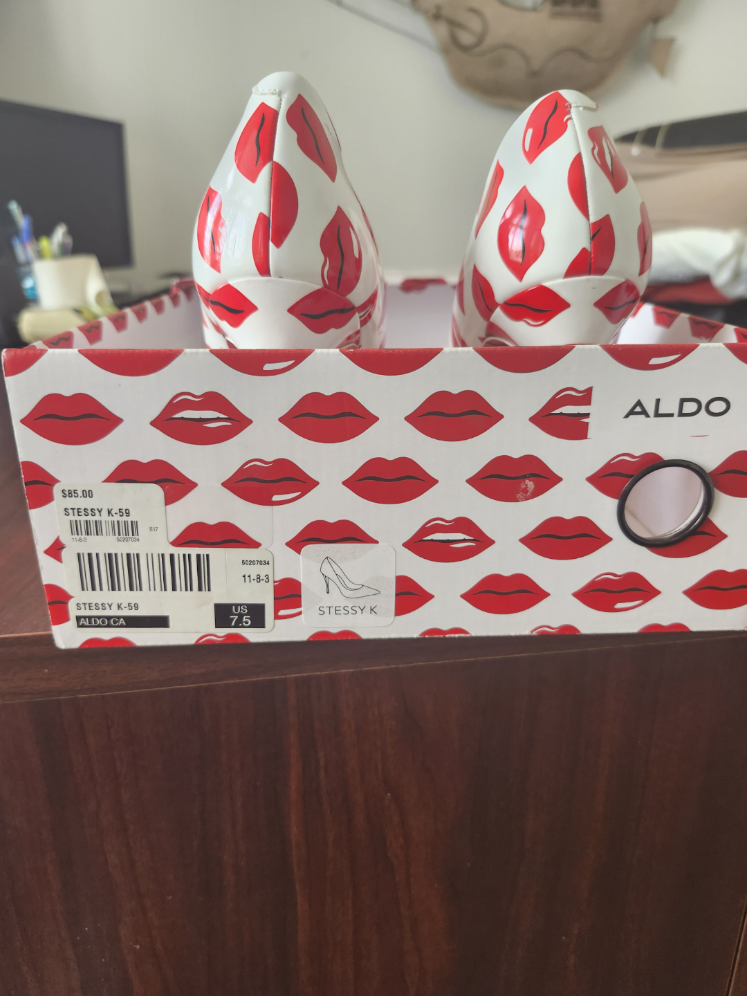 Aldo Stessy K-59 Red Lips High Heels Size 8 - photo 2