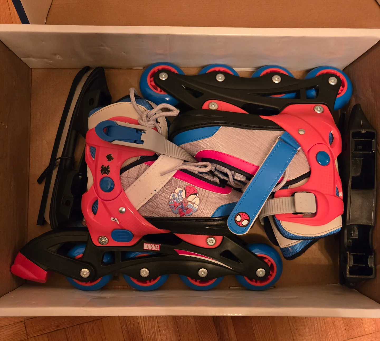 Marvel  Adjustable Inline Skates or Rollers image indicator(2)