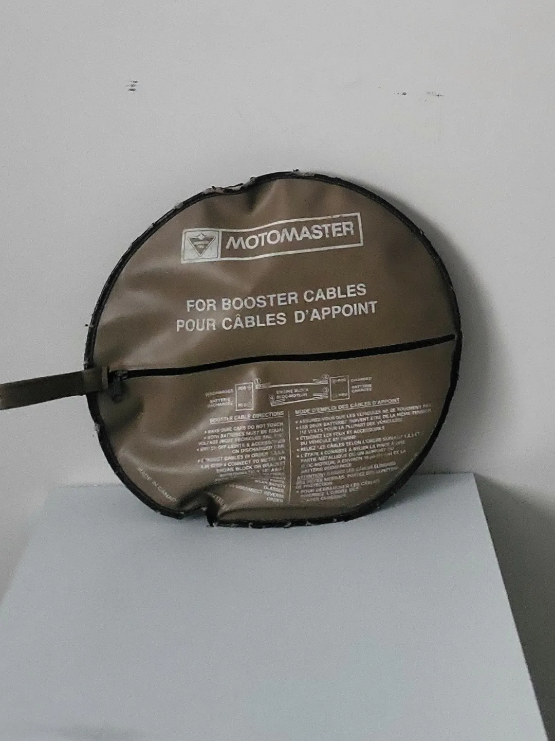 Vintage Motomaster Booster Cables with Storage Case image indicator(4)