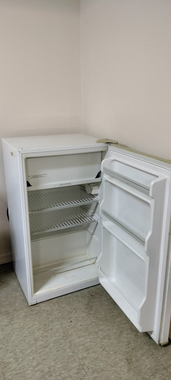 Haier Mini Fridge - White - photo 2