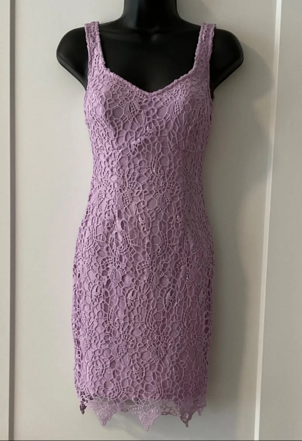 Lavender Guess Lace Bodycon Dress image indicator(2)