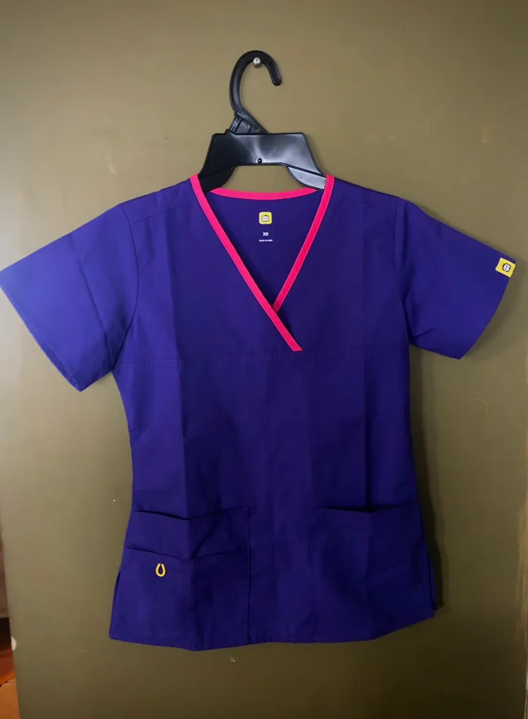 NEW XS WonderWink Women’s Charlie 5 Pocket  Scrub Top thumbnail