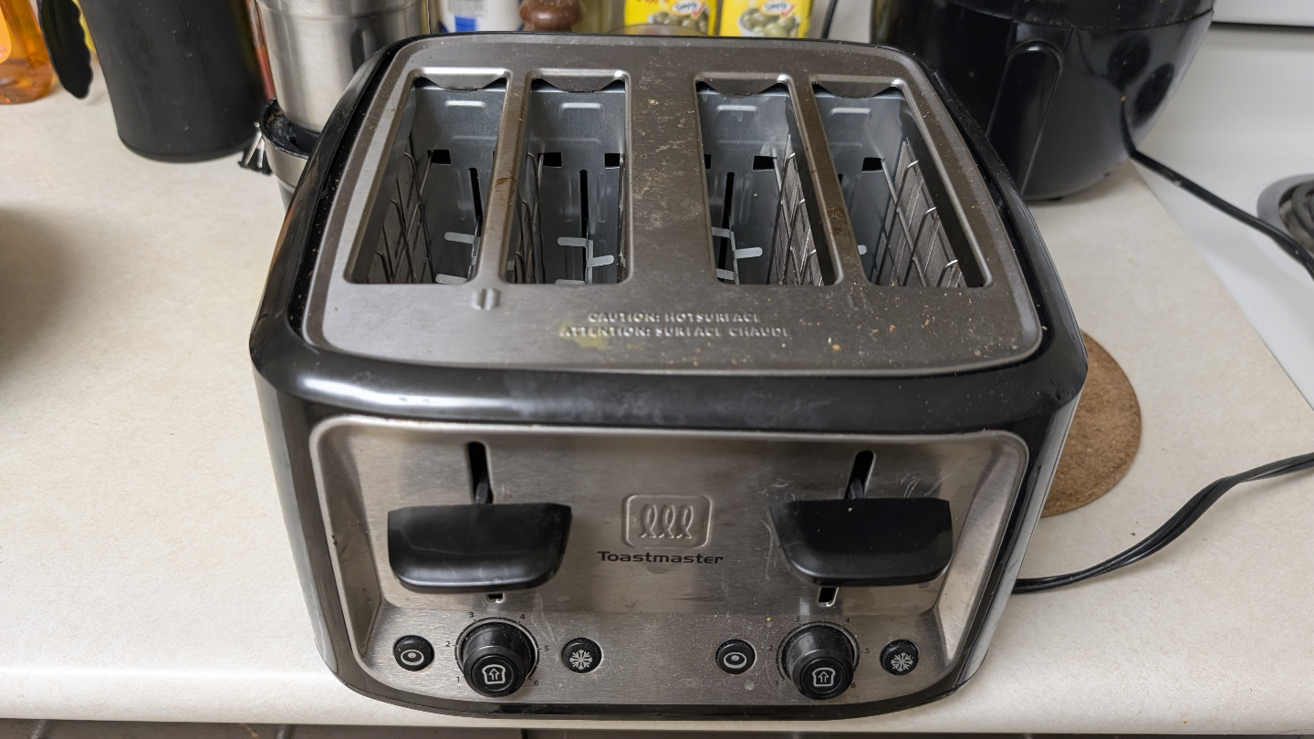 Toastmaster Four-Slice Toaster - photo 2